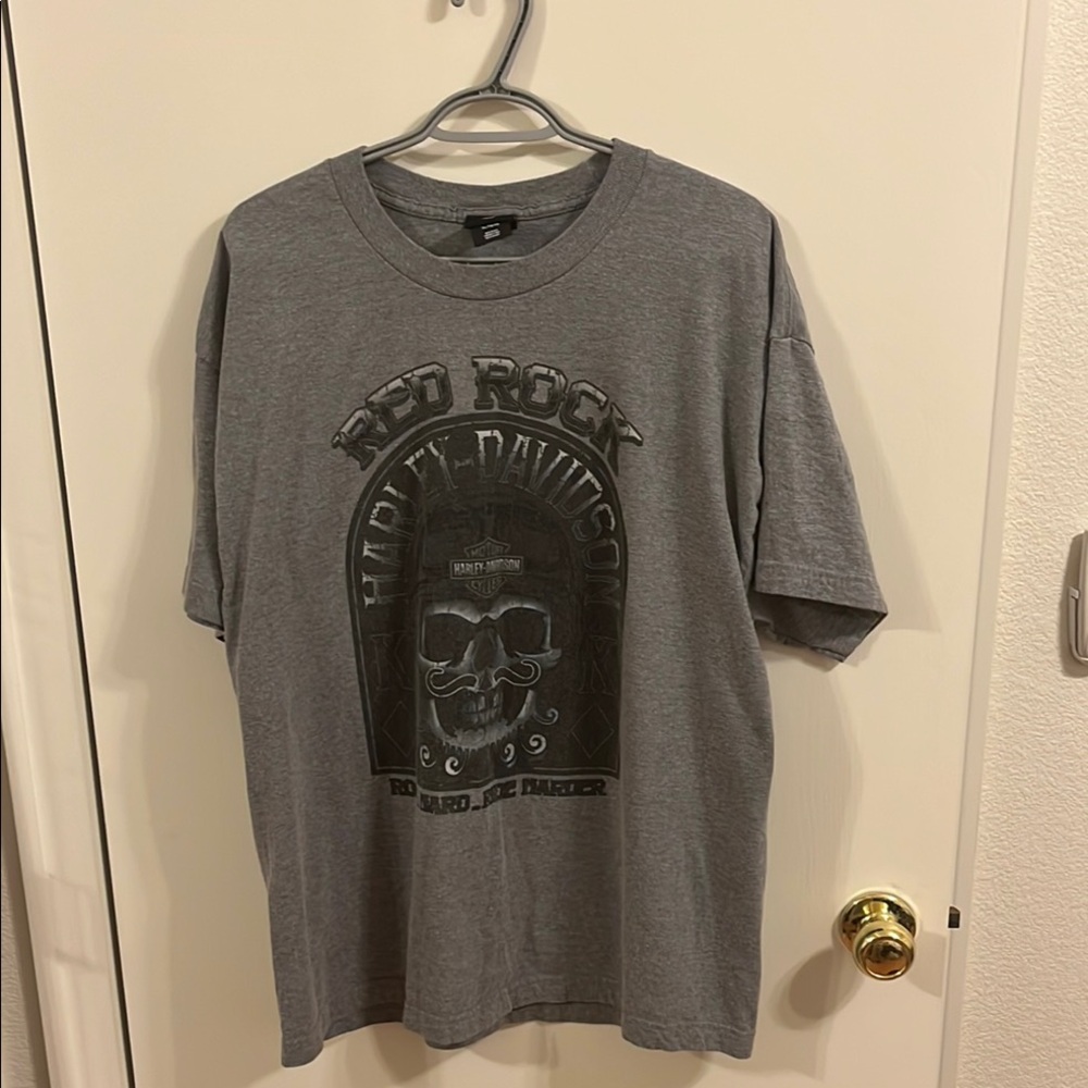 Harley-Davidson Gray Short Sleeve Tee with Skull Graphic